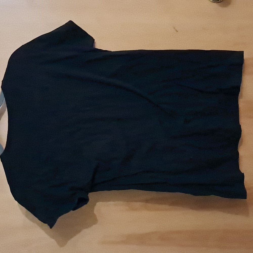 Women's medium top - Picture 2 of 2